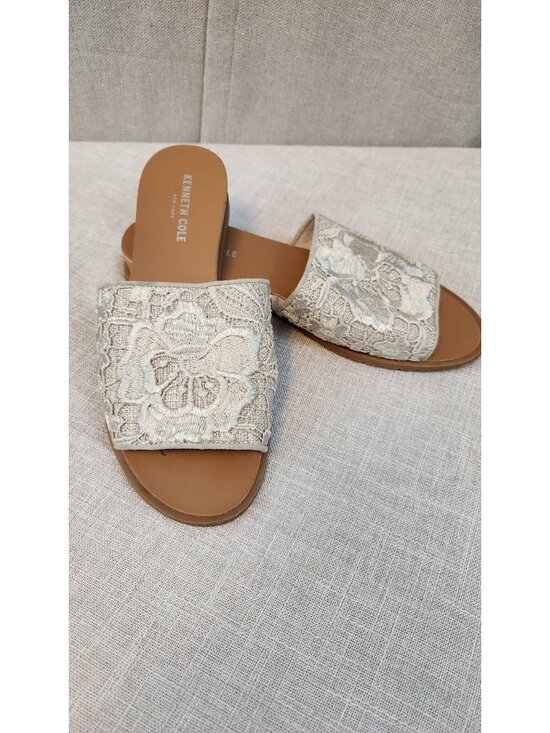 Kenneth Cole Shoes - Kenneth Cole Joanne Womens 8 M Gray Floral Fabric Upper Mule Sandals